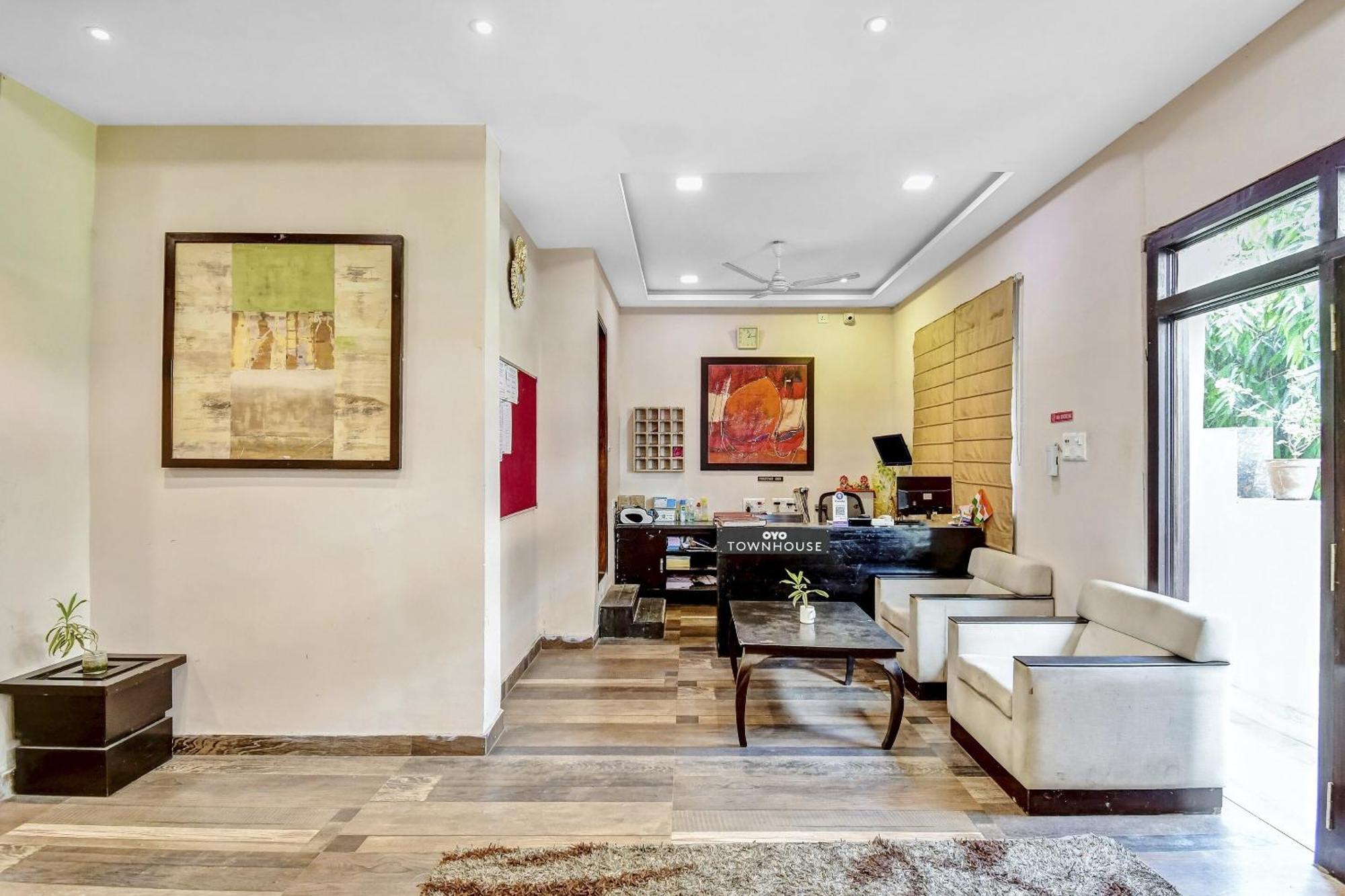 Super Townhouse All In One Kolkata Exterior photo