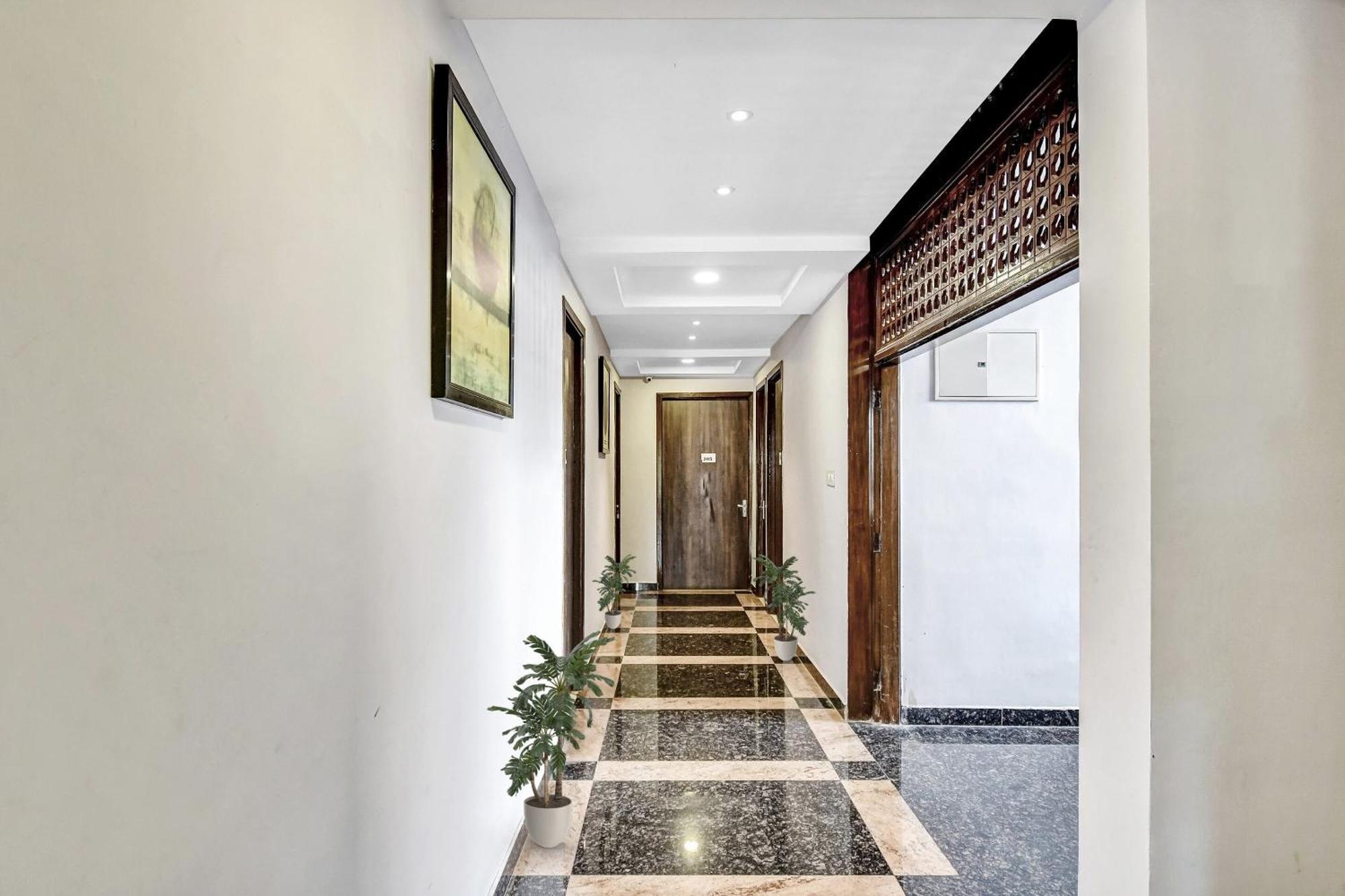 Super Townhouse All In One Kolkata Exterior photo